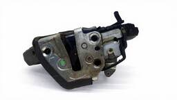 FECHADURA PORTA TRASEIRA ESQ COROLLA 03 A 08 HILUX SW4 06/15