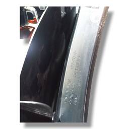 LANTERNA TRASEIRA ESQUERDA SANDERO 2012/2014 MASC VERMELHA