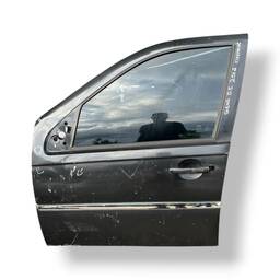 Porta Dianteira Esquerda Fiat Palio Siena 2008/2016 |Detalhe