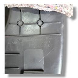 ACABAMENTO PORTA MALAS DIREITO FORD KA 2015 A 2020