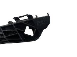 GUIA PARACHOQUE TRASEIRO DIREITO ETIOS SEDAN 2013 A 2021