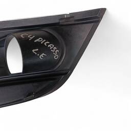 MOLDURA FAROL MILHA L. ESQUERDO C4 PICASSO 09/14