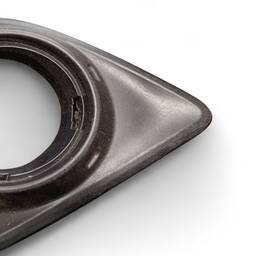 MOLDURA FAROL MILHA DIREITO TOYOTA HILUX