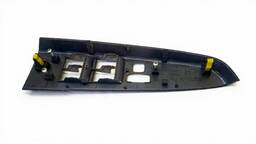 MOLDURA COMANDO VIDRO DIANTEIRO ESQUERDO HILUX 05 A 15