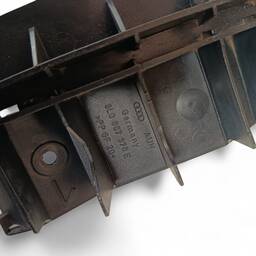 GUIA PARACHOQUE DIANTEIRO DIREITO AUDI A3 S3 2009 A 2013