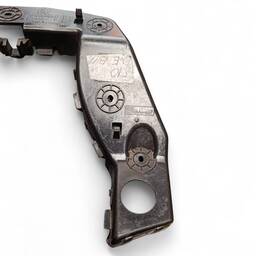 GUIA SUPORTE PARACHOQUE DIANTEIRO ESQU S10 TRAILBLAZER 12/17