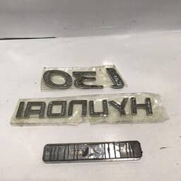 EMBLEMA HYUNDAI I30 LOGO TRASEIRO MALA 2009 A 2012