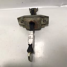 LIMITADOR PORTA TRASEIRA ESQUERDA COROLLA 2015/2019