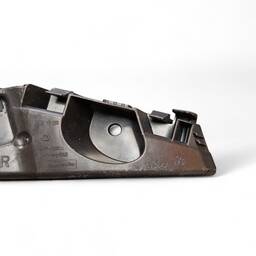 GUIA PARACHOQUE DIANTEIRO DIREITO AMAROK 2017 A 2024