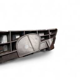 GUIA PARACHOQUE DIANTEIRO DIREITO AMAROK 2017 A 2024