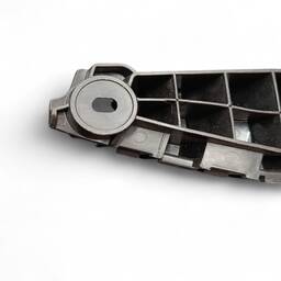 GUIA PARACHOQUE DIANTEIRO DIREITO AMAROK 2017 A 2024