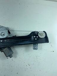 MÁQUINA DE VIDRO PORTA DIANTEIRA DIR ONIX PRISMA 12 A 20 ELÉ