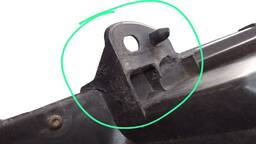 FAROL ESQUERDO CLIO 2004 A 2012 MASC NEGRA (AVARIA)