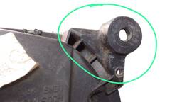 FAROL ESQUERDO CLIO 2004 A 2012 MASC NEGRA (AVARIA)