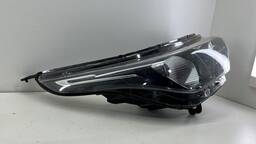 FAROL DIREITO STRADA 2021 A 2024 DETALHE