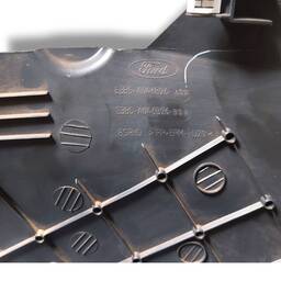 ACABAMENTO CONSOLE CENTRAL DIREITO FORD KA 2016 E3B5A046B26