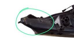 FAROL DIREITO SPIN 2013/2018 MASCARA NEGRA (DEFEITO) 