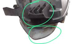 FAROL DIREITO SPIN 2013/2018 MASCARA NEGRA (DEFEITO) 