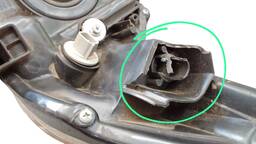 FAROL DIREITO COROLLA 2012 2013 A 2014 S/XENON AVARIA