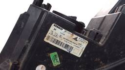 FAROL DIREITO SANDERO 15/20 LOGAN 14/20 FRISO CROMADO AVARIA