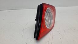 LANTERNA TAMPA DIREITA VOLKSWAGEN JETTA 2.5 2007 A 2009