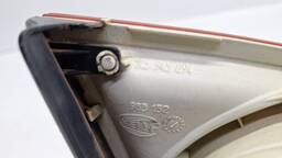 LANTERNA TAMPA DIREITA VOLKSWAGEN JETTA 2.5 2007 A 2009