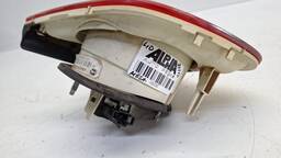 LANTERNA TAMPA DIREITA VOLKSWAGEN JETTA 2.5 2007 A 2009