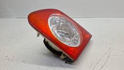 LANTERNA TAMPA DIREITA VOLKSWAGEN JETTA 2.5 2007 A 2009