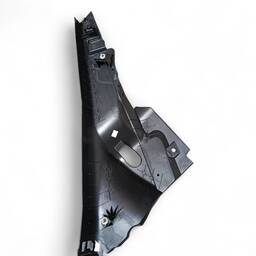 ACABAMENTO COLUNA TRASEIRA ESQUERDA GM ONIX PRISMA 13/19 