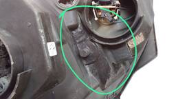 FAROL DIREITO CLIO 2004 A 2012 MASC NEGRA AVARIA 