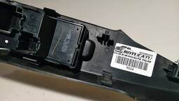 BOTÃO MOLDURA VIDRO ELÉTRICO DIANTEIR DIREIT S10 TRAIL 17/25