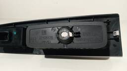 BOTÃO MOLDURA VIDRO TRASEIRO DIREITO S10 TRAILBLAZER 2017/25