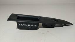 BOTÃO MOLDURA VIDRO TRASEIRO DIREITO S10 TRAILBLAZER 2017/25