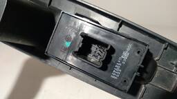 BOTÃO MOLDURA VIDRO TRASEIRO ESQUERDO S10 TRAILBLAZE 2017/25