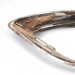 MOLDURA FAROL DE MILHA ESQUERDO FORD FUSION 10/12 