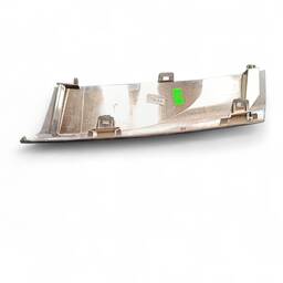 FRISO CENTRAL DIANT. DIREITO GRADE HILUX SW4 2016/2020