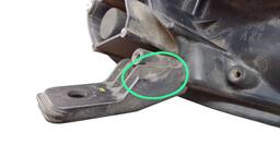 FAROL DIREITO ETIOS 2013 A 2021 CARCAÇA PRETA (DETALHE)