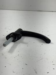 MAÇANETA PORTA ESQUERDA EXTERNA FUSCA1938 À 1996 (PARALELO)