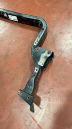 SUPORTE PAINEL FRONTAL DAKOTA 1997 A 2001 DETALHE