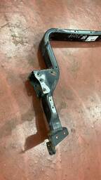 SUPORTE PAINEL FRONTAL DAKOTA 1997 A 2001 DETALHE