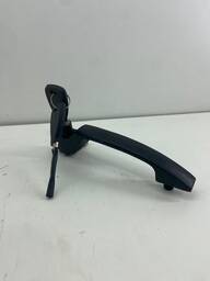 MAÇANETA PORTA EXTERNA  MERCEDES 1113 70 A 89  (PARALELO)