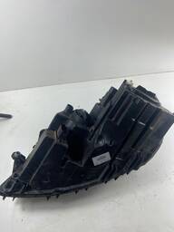 FAROL DIREITO JETTA 2011 2012 A 2018 S/ LED