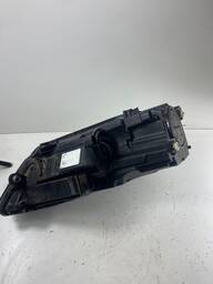 FAROL DIREITO JETTA 2011 2012 A 2018 S/ LED