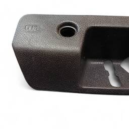 ACABAMENTO BATENTE PORTA MALAS RENAULT SANDERO 2015/2020