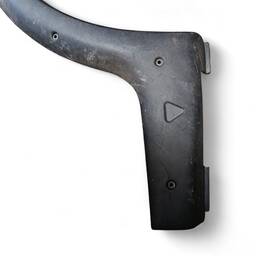 MOLDURA PARALAMA TRASEIRA ESQUERDA STRADA 97/04