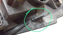 FAROL ESQUERDO GOLF 2008/2013 MASC NEGRA (RECUPERADO)