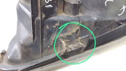 FAROL ESQUERDO GOLF 1999 A 2007 C/ AUX AVARIA 