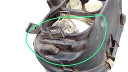 FAROL ESQUERDO GOLF 1999 A 2007 C/ AUX AVARIA 