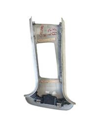 ACABAMENTO COLUNA CENTRAL DIREITA AUDI A3 2000/2006