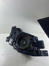 ALTO FALANTE SUB WOOFER TRAS SANTA FE 2020/2025